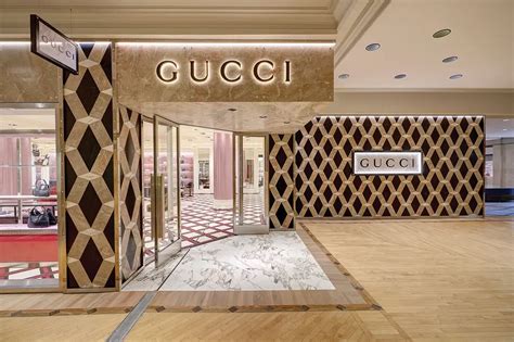 gucci plaza frontenac mo